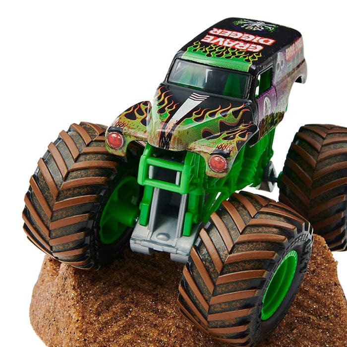 Monster Jam Kinetic Dirt Starter Set