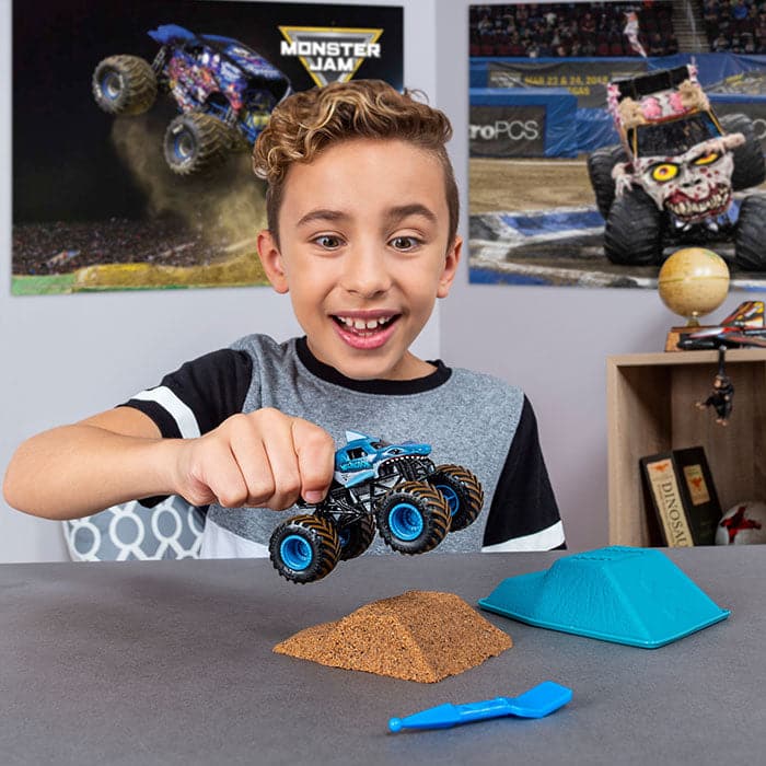 Monster Jam Kinetic Dirt Starter Set