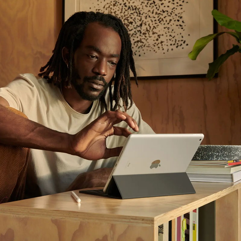 iPad 10.2-inch (9th gen) Wi-Fi 64GB - Space Grey.